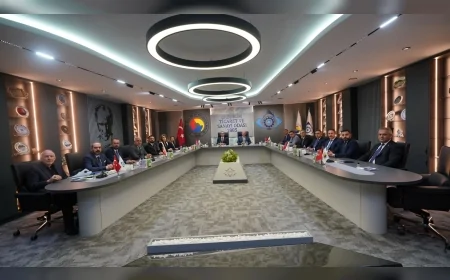 TCMB Başkanı Dr. Fatih Karahan: “Ekonomi Politikaları Erzurum'da İş Dünyası ve Akademisyenlerle İstişare Edildi”