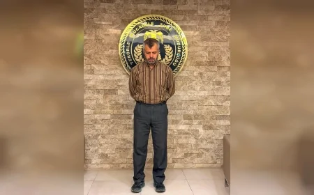 İÇİŞLERİ BAKANLIĞI FETÖ ŞÜPHELİSİ BURKAY KARATEPE'NİN ADLİ MERCİLERE SEVK EDİLDİĞİNİ AÇIKLADI