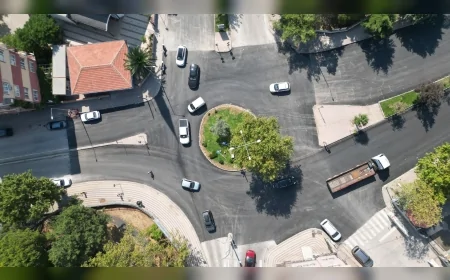 Bursa Büyükşehir Belediyesi Kestel'de Eğitim Caddesi'ni asfalt, kaldırım ve bisiklet yollarıyla yeniledi