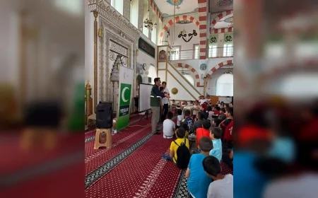 YEŞİLAY ÇORUM ŞUBESİ YAZ KUR'AN KURSLARINDA 1.500 ÖĞRENCİYE EKRAN BAĞIMLILIĞI VE SAĞLIKLI YAŞAM EĞİTİMİ VERDİ