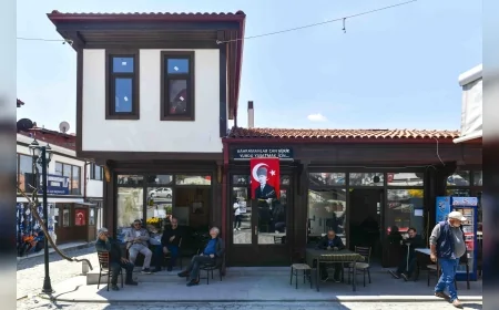 Ankara Büyükşehir Belediyesi’nin Güdül’de yürüttüğü restorasyonla 57 parselde yaklaşık 100 bağımsız bölüm tarihi dokusu korunarak yenilendi