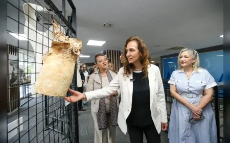 Karşıyaka Belediye Başkanı Yıldız Ünsal: “Galeri Alt ile sanatı günlük yaşamın içine taşıdık”