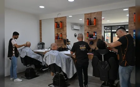 Manisa Büyükşehir Belediyesi’nin Emekli Kafe’sinde 50 Yaş Üstü ve Engellilere Uygun Fiyatlı Kuaför Hizmeti
