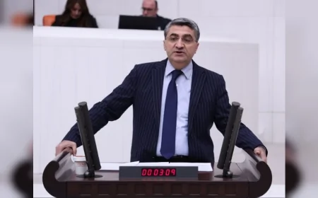 DEVA Partisi Genel Başkan Yardımcısı Mehmet Emin Ekmen: “Bu kürsü devletin değil, milletin kürsüsüdür”