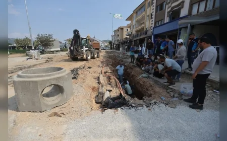Muğla’da Yol Kazısında Mezar Kapakları ve İskelet Kalıntıları Bulundu, Çalışmalar Durduruldu