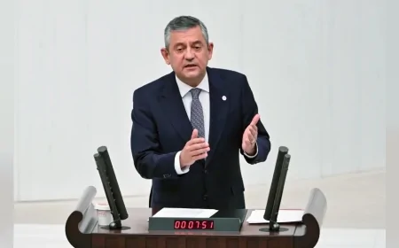 YENİ Parti Genel Başkanı Özgür Özel: “Silah faslının kapanması için aralanan kapıyı kapatan taraf biz olmayacağız”