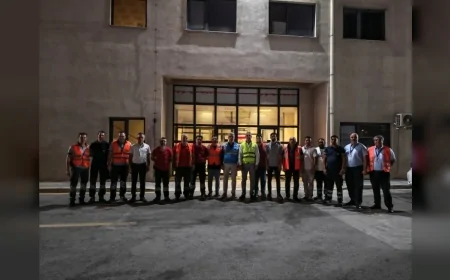 İzmir’de Konak Tramvayı’nda yangın ve yolcu tahliyesi senaryolu acil durum tatbikatı yapıldı