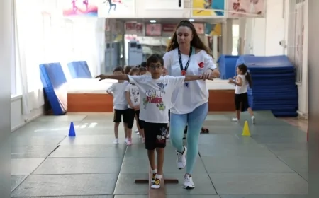 Efeler Belediyesi’nin yaz kurslarında miniklerden jimnastik performansı