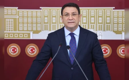 DEVA Partisi Ankara Milletvekili Av. İdris Şahin: “Gençlerin hayalleri küçülmedi, temel ihtiyaçlar erişilmesi güç hedeflere dönüştü”