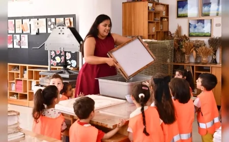 Tepebaşı Belediyesi Kağıt Geri Dönüşüm Atölyesi’nde 15 minik öğrenci geri dönüşümü uygulamalı olarak öğrendi