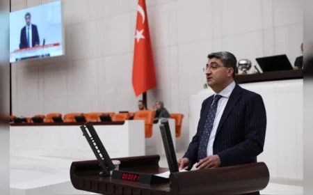 DEVA Partisi Genel Başkan Yardımcısı Mehmet Emin Ekmen: “Mersin Marina için ivedilikle önlem alınmalı”