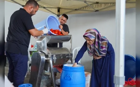 Ayvalık Belediyesi’nden Kış Hazırlığı Yapanlara Ücretsiz Salça Makinesi Desteği!