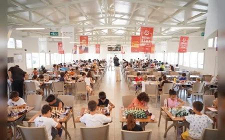 Ayvalık’ta 2. Geleneksel Yaz Kupası’nda 29 genç sporcu satranç tahtasında geleceğin hamlelerini yaptı!