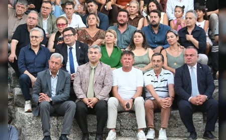 Tepebaşı Belediye Başkanı Dt. Ahmet Ataç: “Kültürün, sanatın ve barışın insanları bir araya getiren gücünü hissettik”