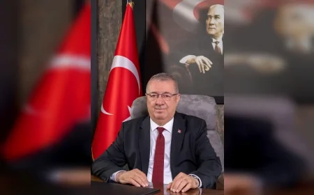 Edremit Belediye Başkanı Mehmet Ertaş: “Kitapla kurulan her bağ geleceğimize yapılan en değerli yatırımdır”