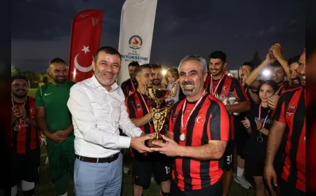 Denizli Büyükşehir Belediye Başkanı Bülent Nuri Çavuşoğlu: “Kazanan dostluk ve birlik oldu”