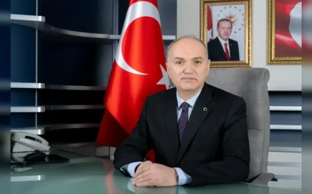 Düzce Belediye Başkanı Dr. Faruk Özlü: “17 Ağustos 1999’u hiçbir zaman unutmayacağız”