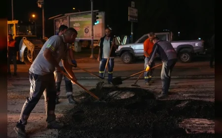 Eskişehir Büyükşehir Belediyesi Gece Mesaisiyle 2. Arabacılar Caddesi’ndeki Yolları Yeniliyor