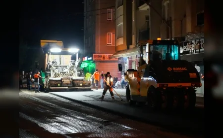 Eskişehir Büyükşehir Belediyesi Ekipleri Erenköy’de Asfalt Çalışmasını Sabahın İlk Işıklarına Kadar Sürdürdü