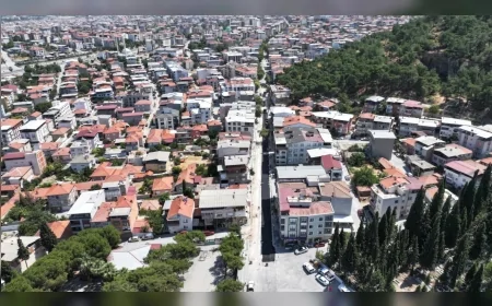 Manisa Büyükşehir Belediyesi Soma Turgutalp Mahallesi’nde ilk kez sıcak asfalt çalışması başlattı