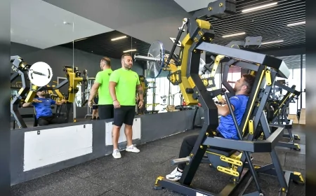 Ankara Büyükşehir Belediyesi’nin Etimesgut Bağlıca’daki Cumhuriyet Yüzme Havuzu ve Spor Kompleksi hizmete açıldı