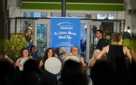 Tarihi Gümrük Meydanı Sanat ve Müziğin Ritminde Ayvalıklıları Buluşturdu