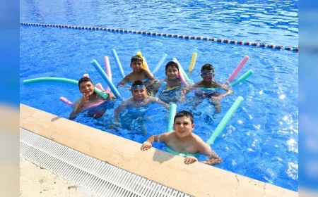 Yunusemre Belediyesi Osmancalı çocukları Muradiye Yüzme Havuzu’nda spor ve eğlenceyle buluşturdu