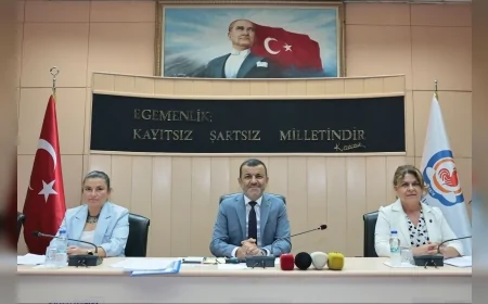 Denizli Büyükşehir Belediye Başkanı Bülent Nuri Çavuşoğlu: “İnsan odaklı, yaşanabilir ve güvenli Denizli için 2040 ulaşım vizyonunu hayata geçiriyoruz”