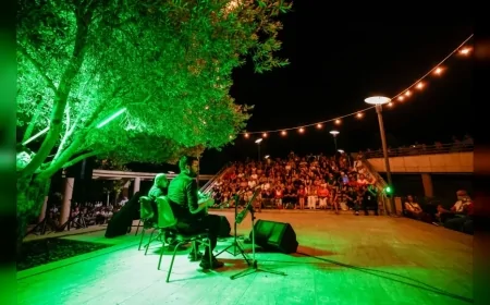 İzmir’de zeytin ağacının altında “Gece Makamı” ezgileri müzikseverlerle buluştu