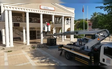 Marmaris Belediye Başkanı Acar Ünlü: “Öğrencilerimizin daha temiz ve güvenli okullarda başlamalarını istiyoruz”