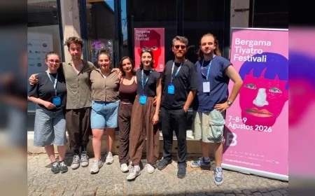 Tepebaşı Belediyesi Gençlik Tiyatrosu “Leonce ile Lena Provada” oyunuyla Bergama Tiyatro Festivali’nde sahne aldı