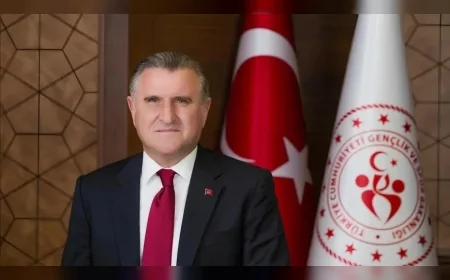 Gençlik ve Spor Bakanı Dr. Osman Aşkın Bak: “Milli sporcularımız ülkemizin tanıtımında da önemli rol üstleniyor”