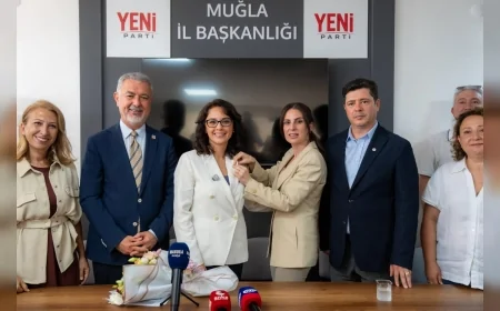 Menteşe Belediye Başkanı Gonca Köksal Aras: “Siyasi mücadelemizi YENİ Parti çatısı altında sürdürme kararı aldık
