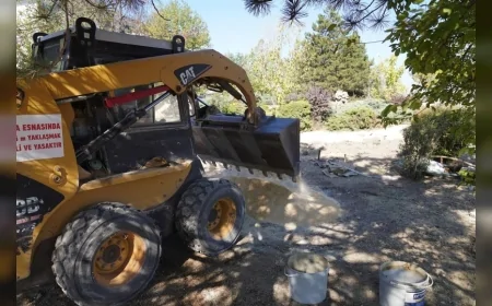 Tepebaşı Belediyesi Batıkent Mahallesi’ndeki parkı yenileyerek daha güvenli ve konforlu hale getiriyor