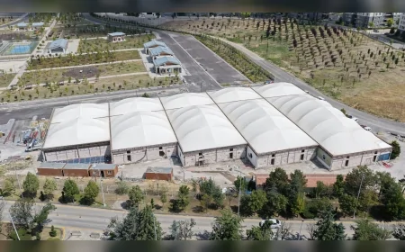 Ankara Büyükşehir Belediyesi Göksu Parkı’ndaki kapalı pazar alanını 106 satış birimiyle yeniliyor