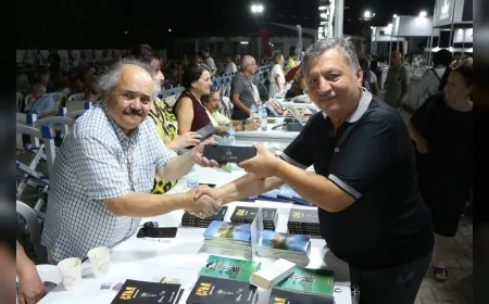 Edremit Belediye Başkanı Mehmet Ertaş: “Bizi Bir Araya Getiren Hep Aynı Şey Kitap, Kültür ve Sanat”