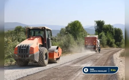 Bursa Büyükşehir Belediyesi 5 ilçede 22 kilometrelik yolu sathi kaplamayla yeniliyor