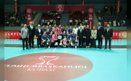Bursa Büyükşehir Belediyespor Cumhurbaşkanlığı Kupası’nın ilk finalinde ikinci oldu