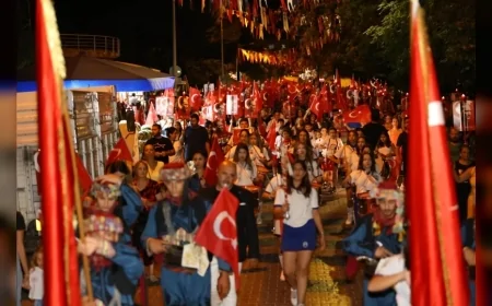 Efes Selçuk’ta 30 Ağustos Zafer Bayramı Fener Alayı ve Eliz Band Konseri ile kutlanacak