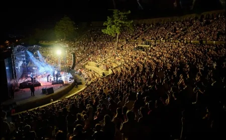 Marmaris’te aynı gece müzik şöleni: Tarkan ve Kenan Doğulu 29 Ağustos’ta ayrı sahnelerde hayranlarıyla buluşacak
