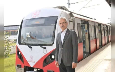 Ulaştırma ve Altyapı Bakanı Abdulkadir Uraloğlu: “30 Ağustos’ta Ankara, İstanbul ve İzmir’de raylı sistem hatları ücretsiz olacak”