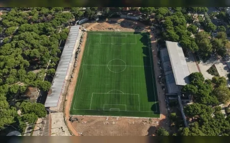 İzmir Büyükşehir Belediyesi, Ödemiş Saraçoğlu Stadı’nın 8 bin metrekarelik zeminini yeniledi