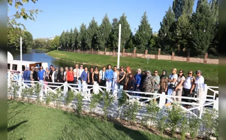 Eskişehir Büyükşehir Belediye Başkanı Ayşe Ünlüce: “Karapınarlı kadınlarla günün tadını hep birlikte çıkardık”