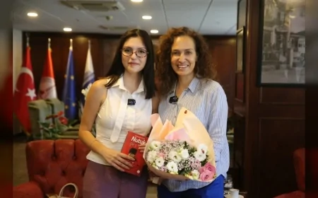 Karşıyaka Belediye Başkanı Yıldız Ünsal: “Gençlerimizin eğitimine destek olmaya, dayanışmayı büyütmeye devam edeceğiz”