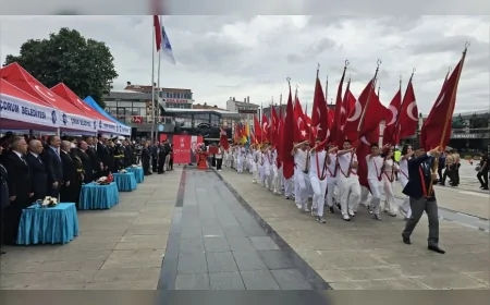 ÇORUM’DA 30 AĞUSTOS ZAFER BAYRAMI’NIN 104. YIL DÖNÜMÜ TÖRENLE KUTLANDI