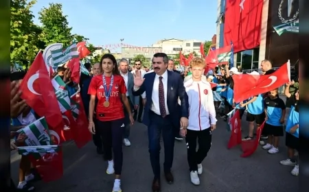 YILDIRIM BELEDİYE BAŞKANI OKTAY YILMAZ: “YILDIRIM GENÇLER İÇİN ÇEKİM MERKEZİNE DÖNÜŞMÜŞTÜR”