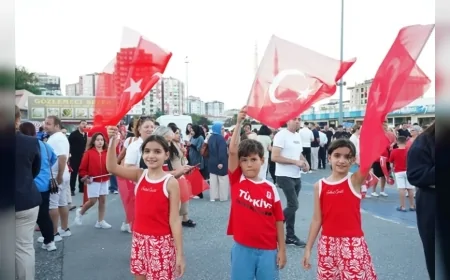 Beylikdüzü’nde 30 Ağustos Zafer Bayramı kortej, konser ve etkinliklerle kutlandı