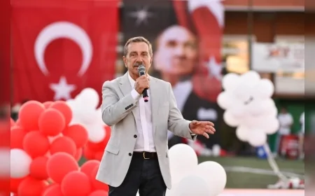 Tepebaşı Belediye Başkanı Dt. Ahmet Ataç: “30 Ağustos, büyük bir zaferin simgesidir”