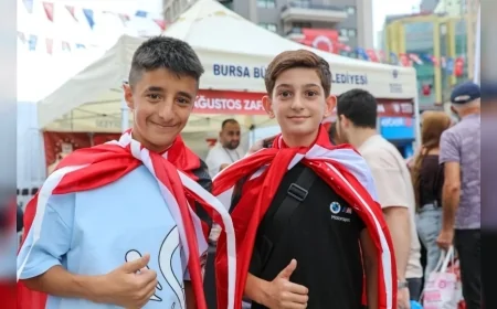 Bursa Büyükşehir Belediyesi Başkan Vekili Şahin Biba: “Ay yıldızlı bayrağımızın altında Zafer Yürüyüşümüzü gerçekleştireceğiz”