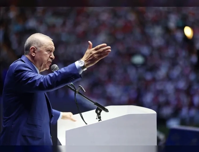 Cumhurbaşkanı Recep Tayyip Erdoğan: “Ülkemizin yarınlarına yön tayin edecek gençlerimizin en iyi şekilde yetişmesi için tüm gücümüzle çalışıyoruz”